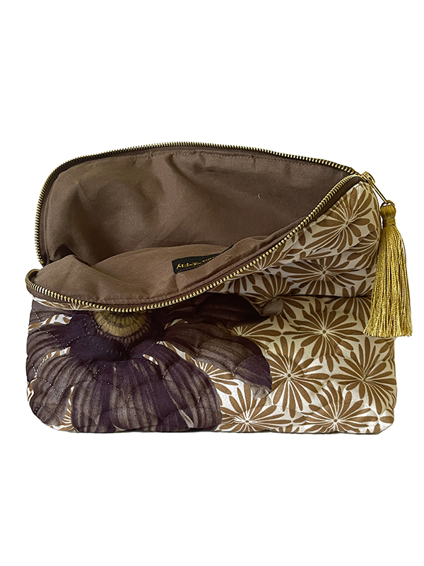 kj-p-make-up-veske-i-velour-blomst-fra-vanilla-fly-fri-frakt-over-1000